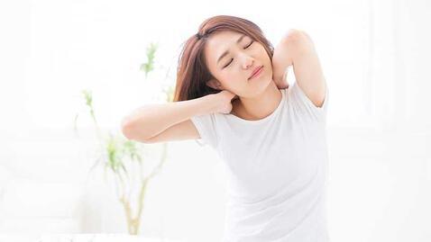 だるい、眠れない、食べれらない…。つらい夏バテを解消する４つのポイント
