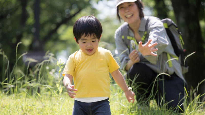子どもとの遊びも全力ならカロリー消費
