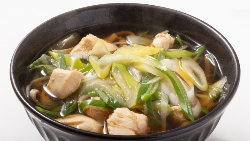 「鶏むね温そば」は脂質を抑えながらたんぱく質を補給できる