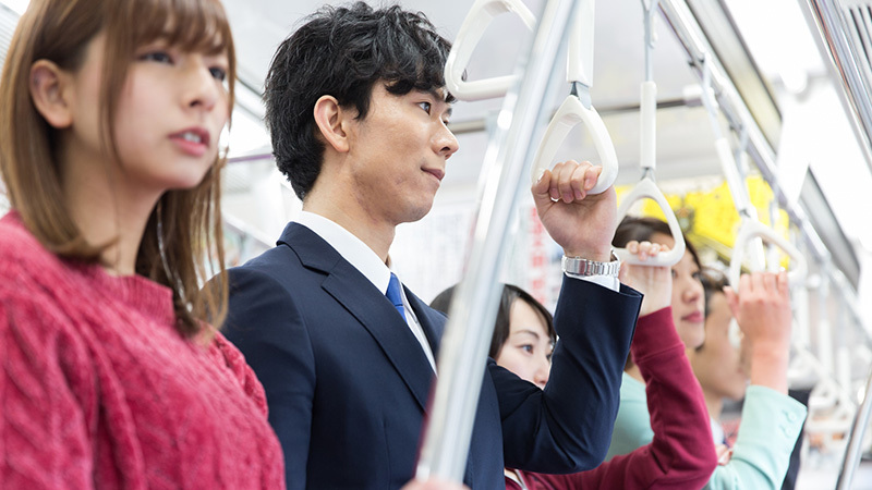 【結論】電車で立つとダイエット効果が期待できる