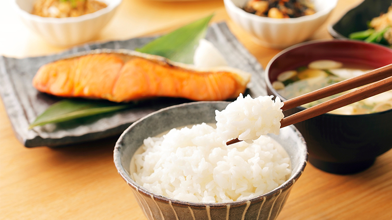 食品・栄養バランスだけじゃない。「3つのピラミッド」とは?あなたの”食事のクセ”もチェック