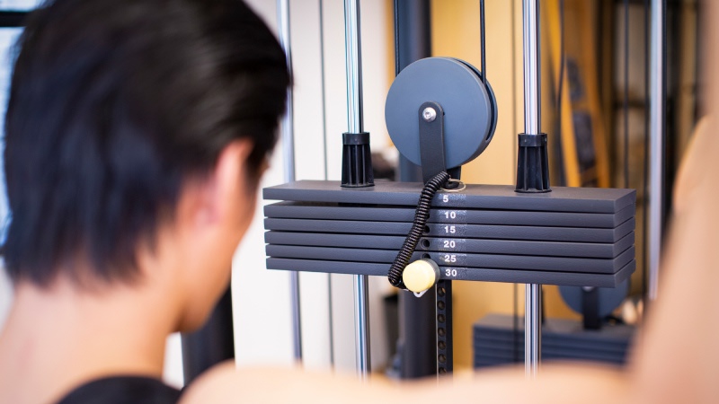 ラットプルダウンのウエイト部分