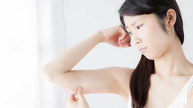 二の腕やせをしたい！上腕三頭筋のトレーニングで腕を引き締めよう！