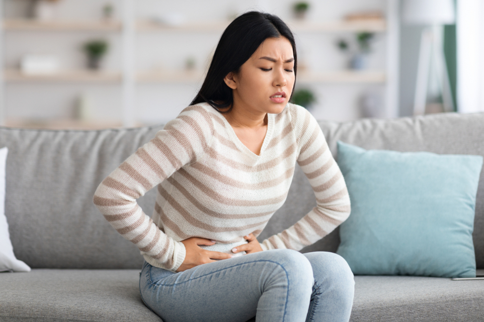 便秘はカラダの不調につながる|運動習慣をつけて腸を活性化させよう!