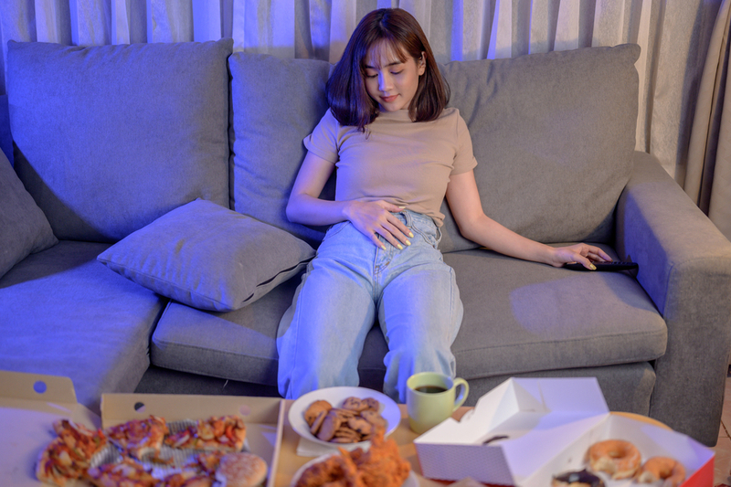 夜遅い食事はなぜ太りやすい？