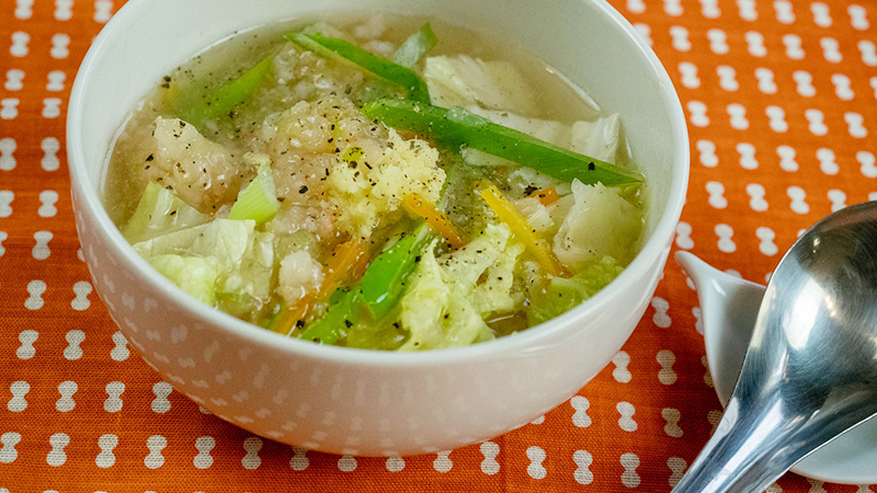 しょうがを使ったえび団子スープ