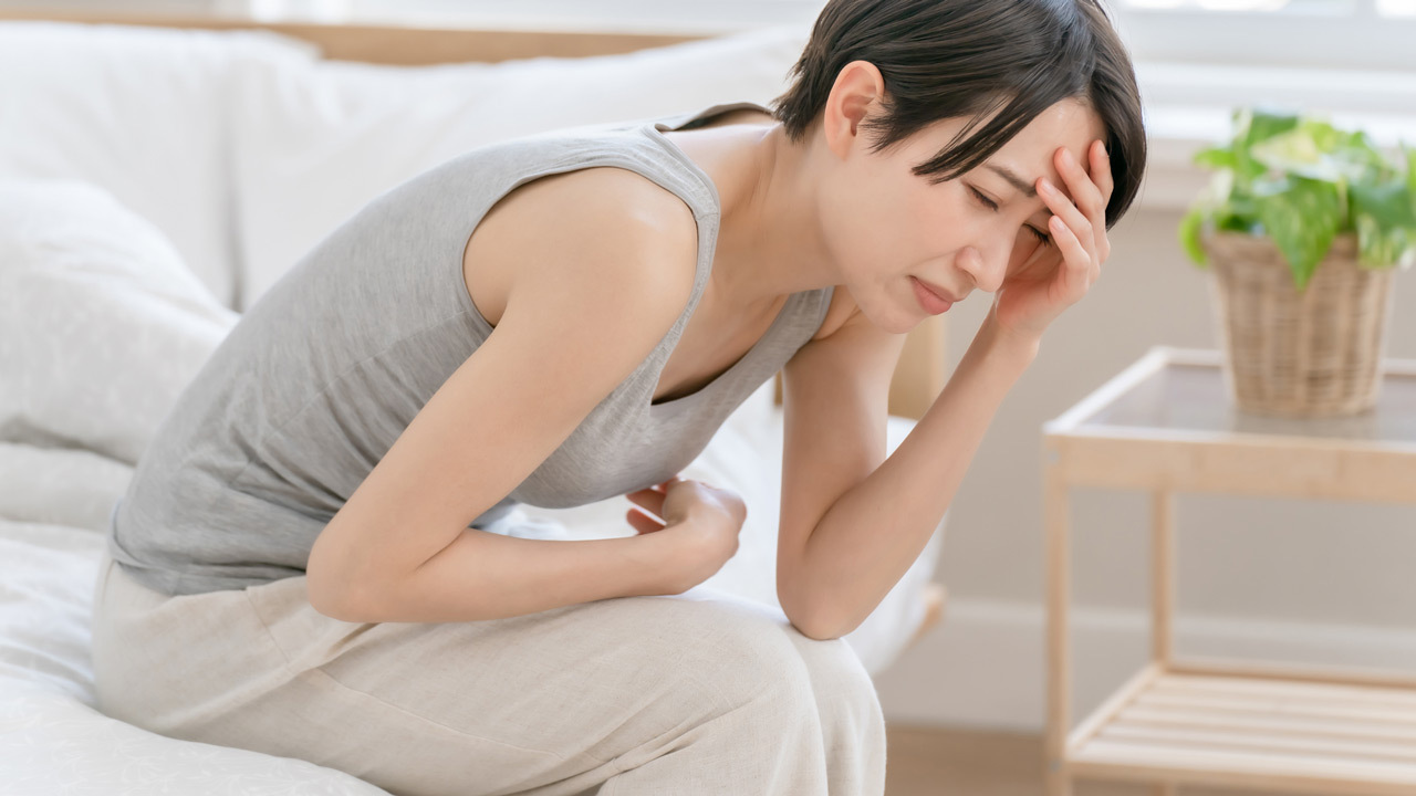 生理痛がひどいときの対処法まとめ|生理痛を今すぐ和らげる飲み物やヨガを紹介