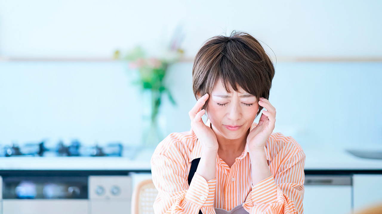 その頭痛や不調、天気痛かも。天気痛の症状、原因や対策は？